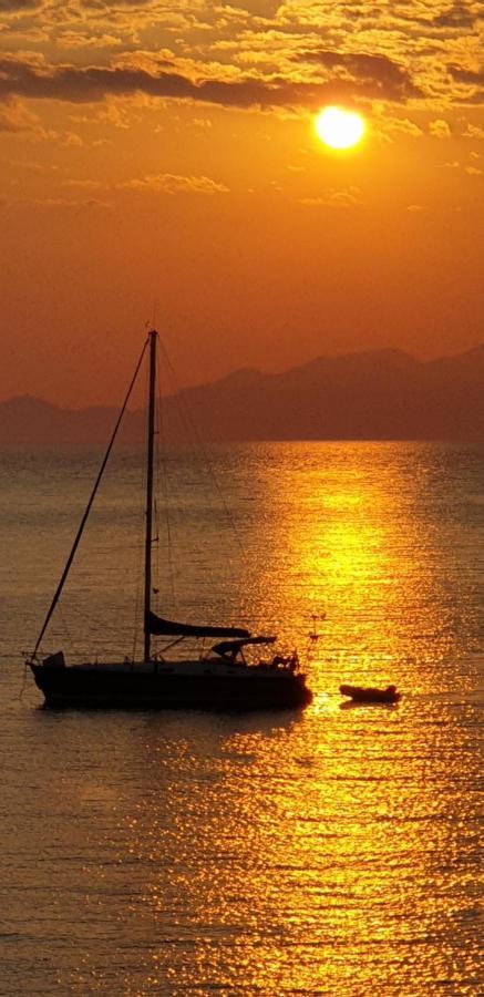 Sunset Holiday House Archangelos  Dış mekan fotoğraf